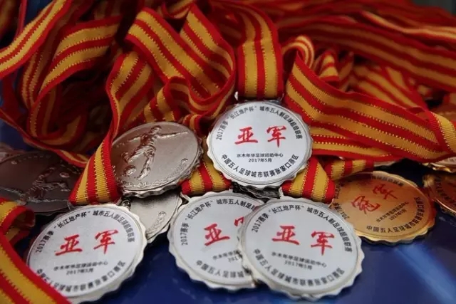 杜兰特21岁首次跻身NBA最佳阵容，并连续五年入选